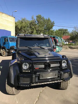 Hodoor Performance Carbon fiber Cover on the hood for Mercedes G-class