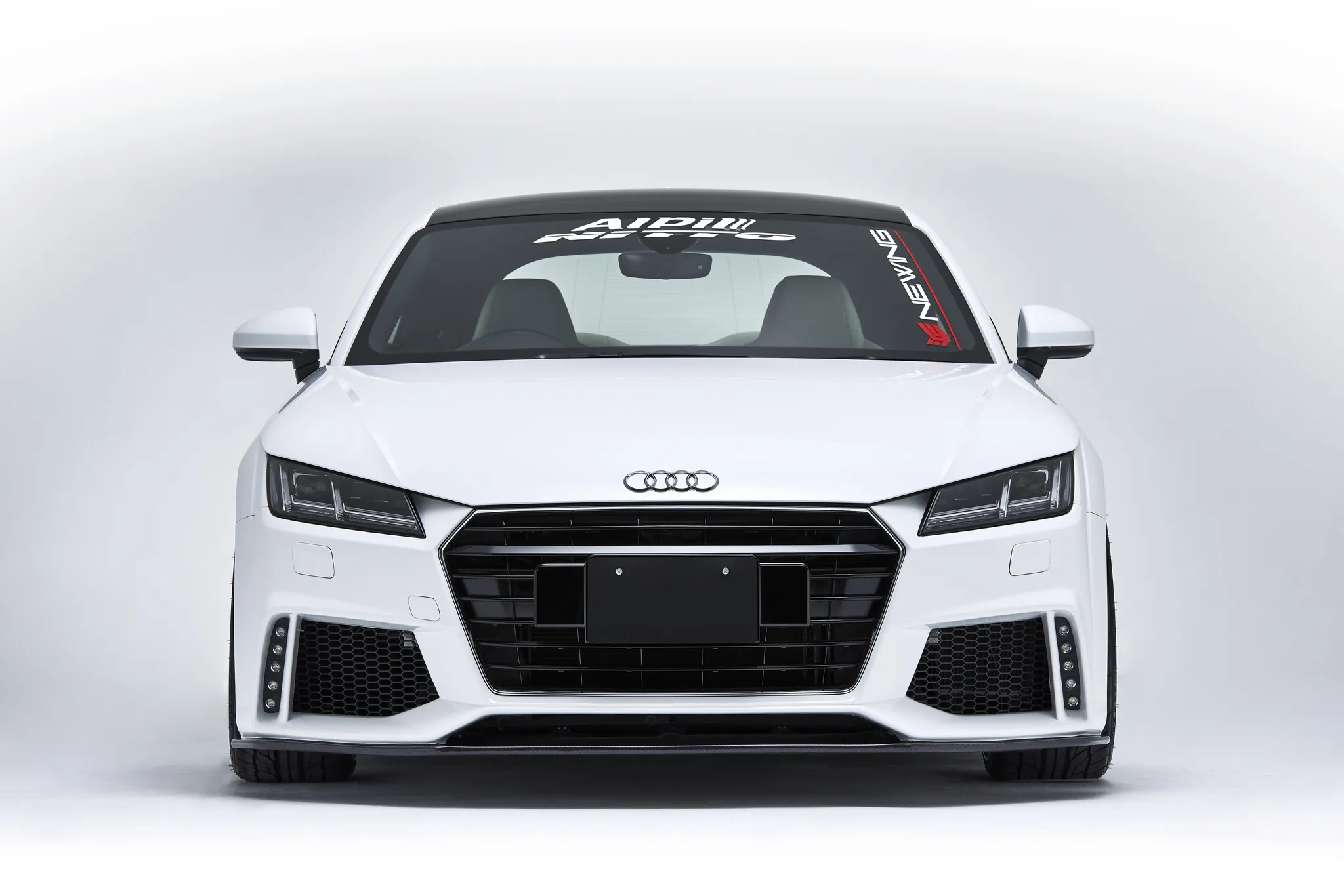 NEWING Bodi Kit for Audi TT Alpil carbon fiber