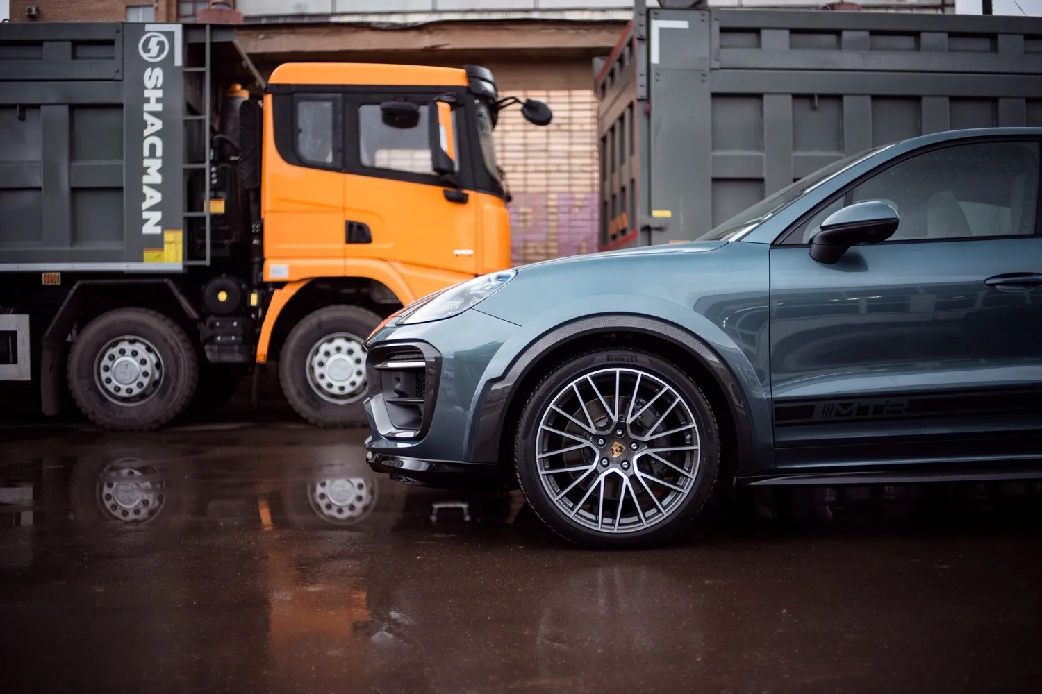 Check price and buy MTR Design Wide Body Carbon Fiber kit for Porsche Cayenne Coupe