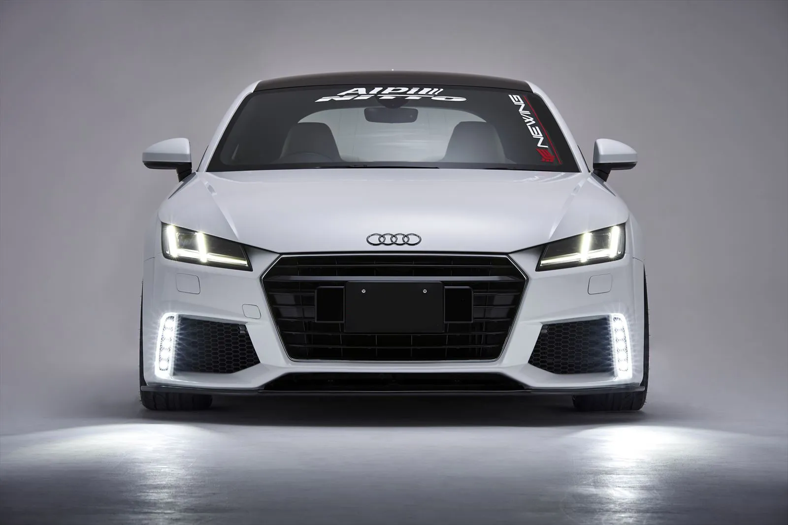 NEWING Bodi Kit for Audi TT Alpil new style