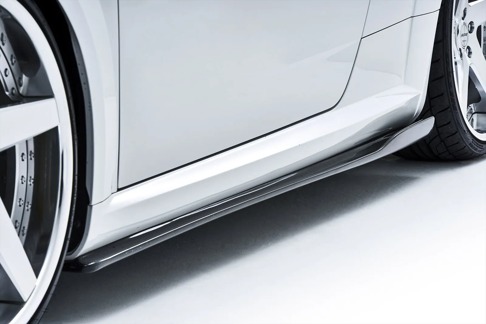 NEWING Bodi Kit for Audi TT Alpil latest model