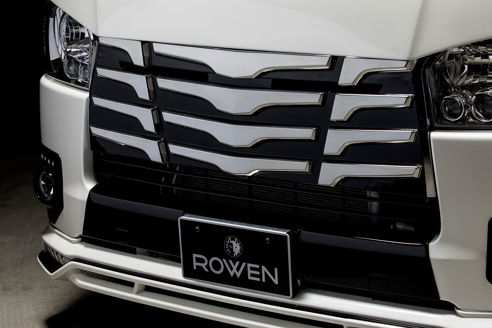 Rowen body kit for Toyota 200 HIACE 4th latest model
