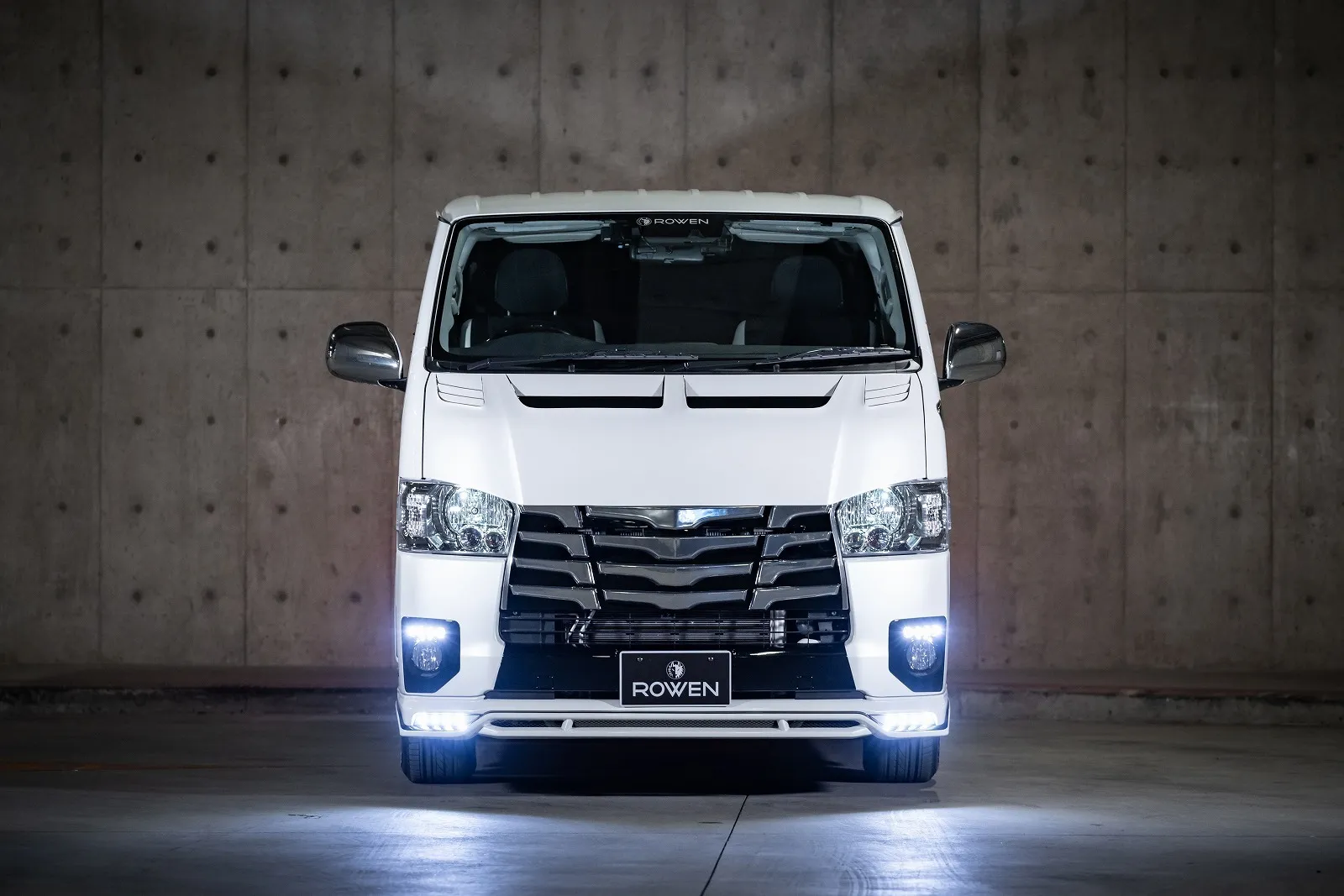 Rowen body kit for Toyota 200 HIACE 4th latest model