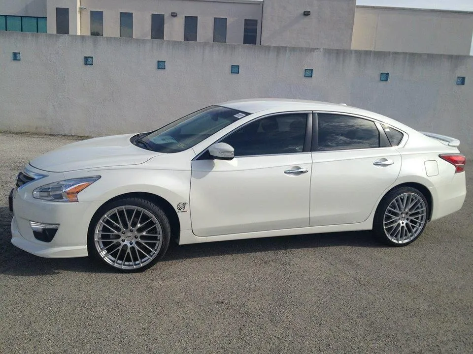 TSW Wheels Max light alloy wheels