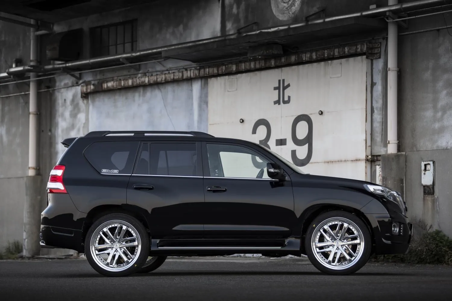 images-products-1-6415-233003279-WORK-LS-BRIGHTRING-SUV-11.jpg