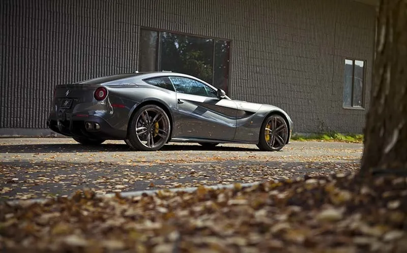 images-products-1-6454-232970550-ferrarif12purrs077.jpg