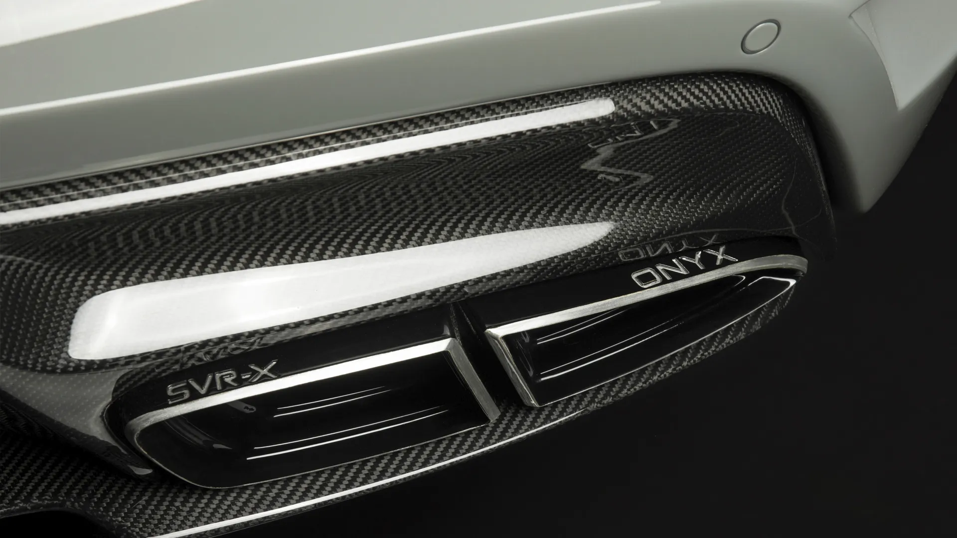 Check our price and buy Onyx body kit for Land Rover Range Rover SVR-X