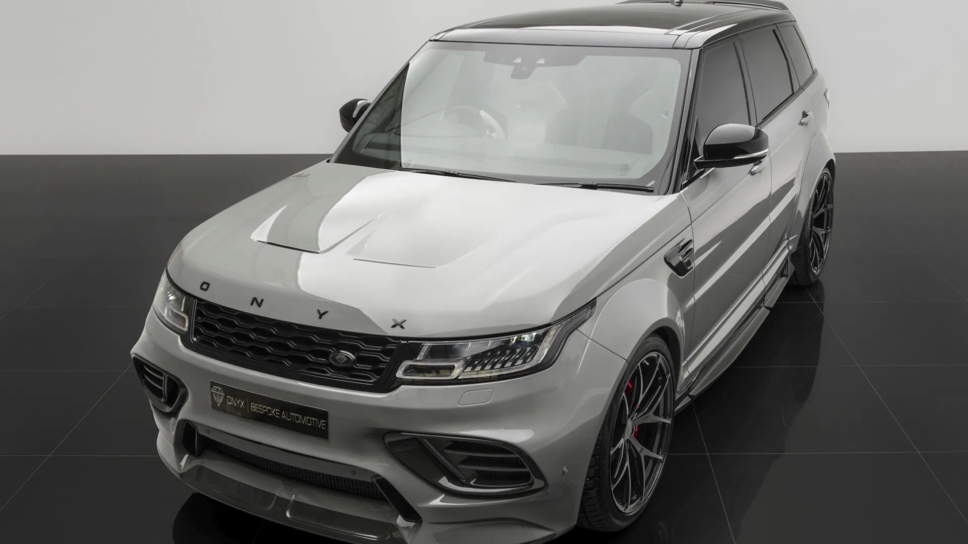 Check our price and buy Onyx body kit for Land Rover Range Rover SVR-X
