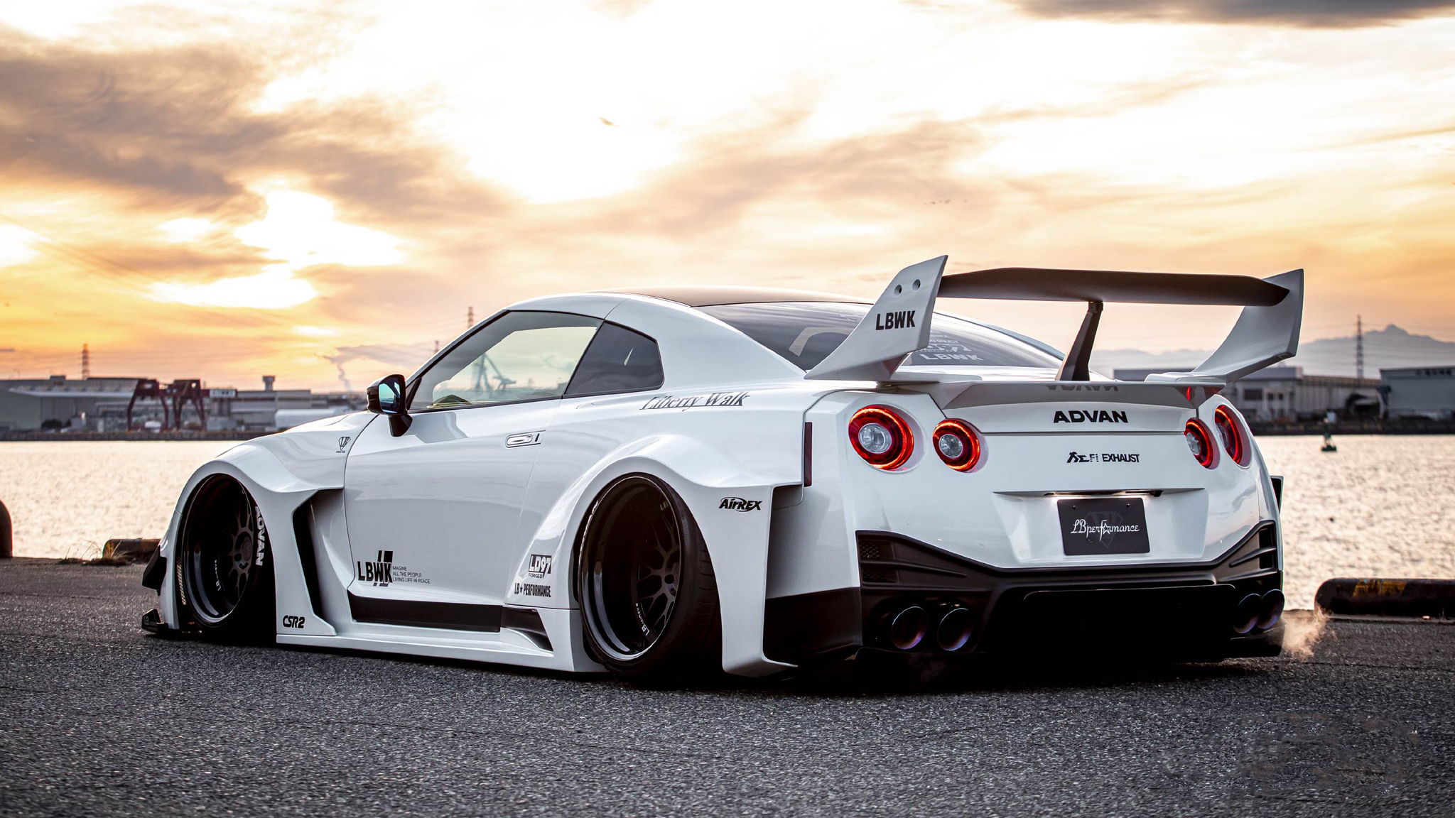 Liberty Walk  Silhouette body kit for Nissan 35GT-RR new style