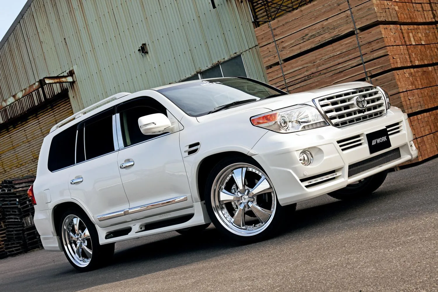 images-products-1-6583-233003447-WORK-LS-JUBILEE-SUV-3.jpg