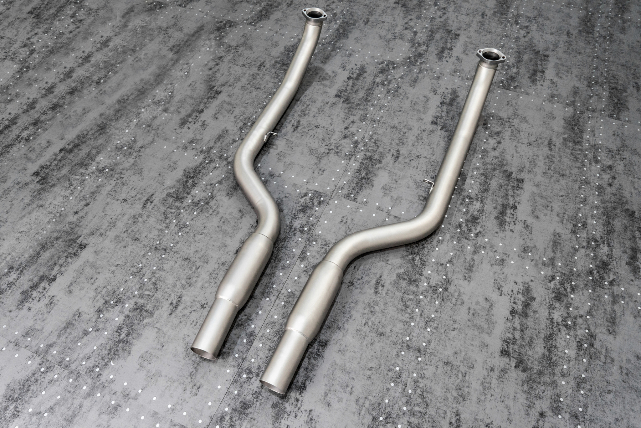 TNEER Exhaust Systems for BMW G30 Sedan - M550i (N63)