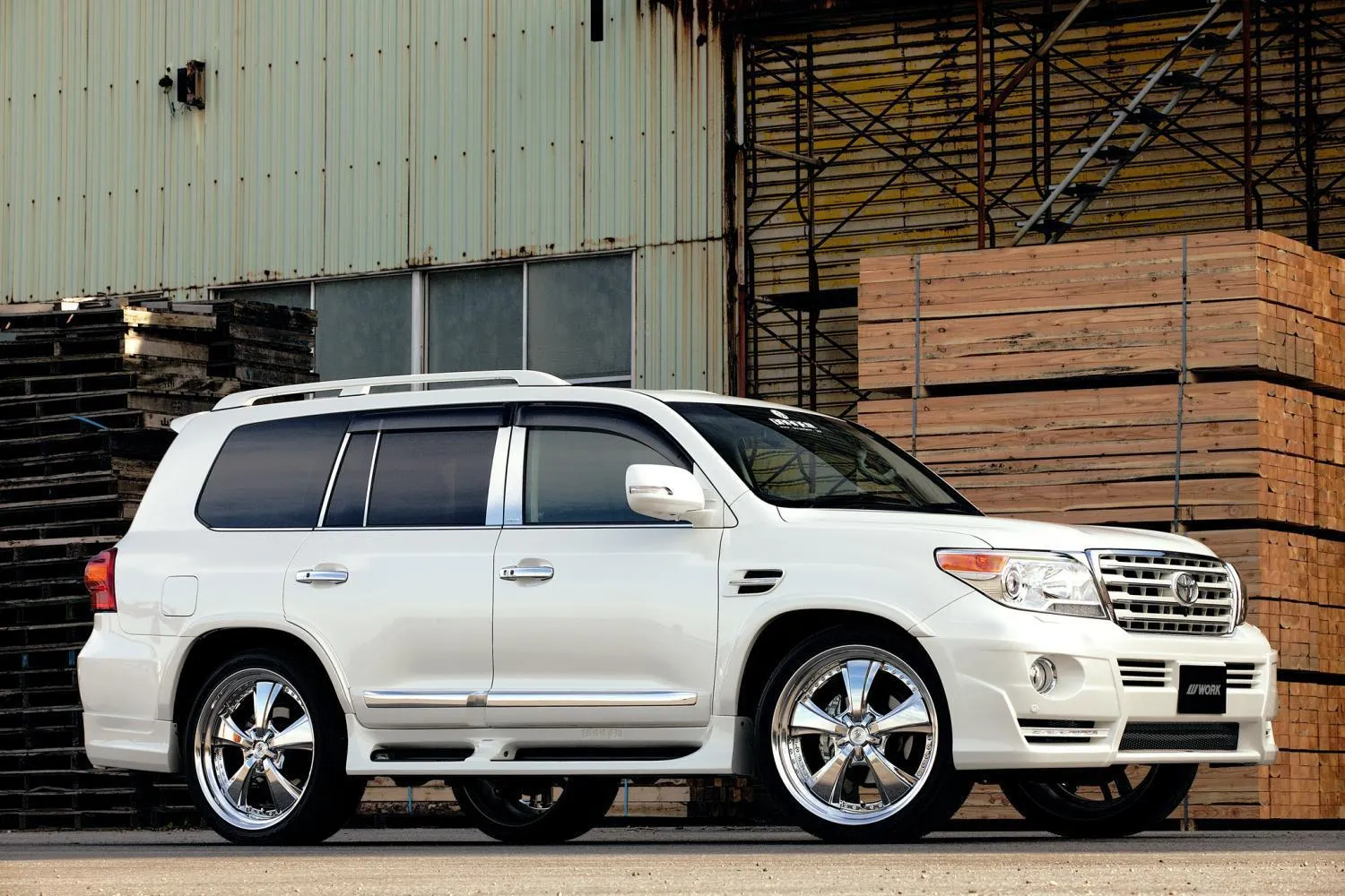 images-products-1-6585-233003449-WORK-LS-JUBILEE-SUV-4.jpg