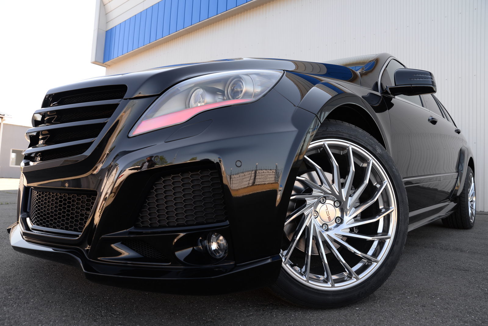 SCL PERFORMANCE body kit for Mercedes-Benz R-Class WOLF New model