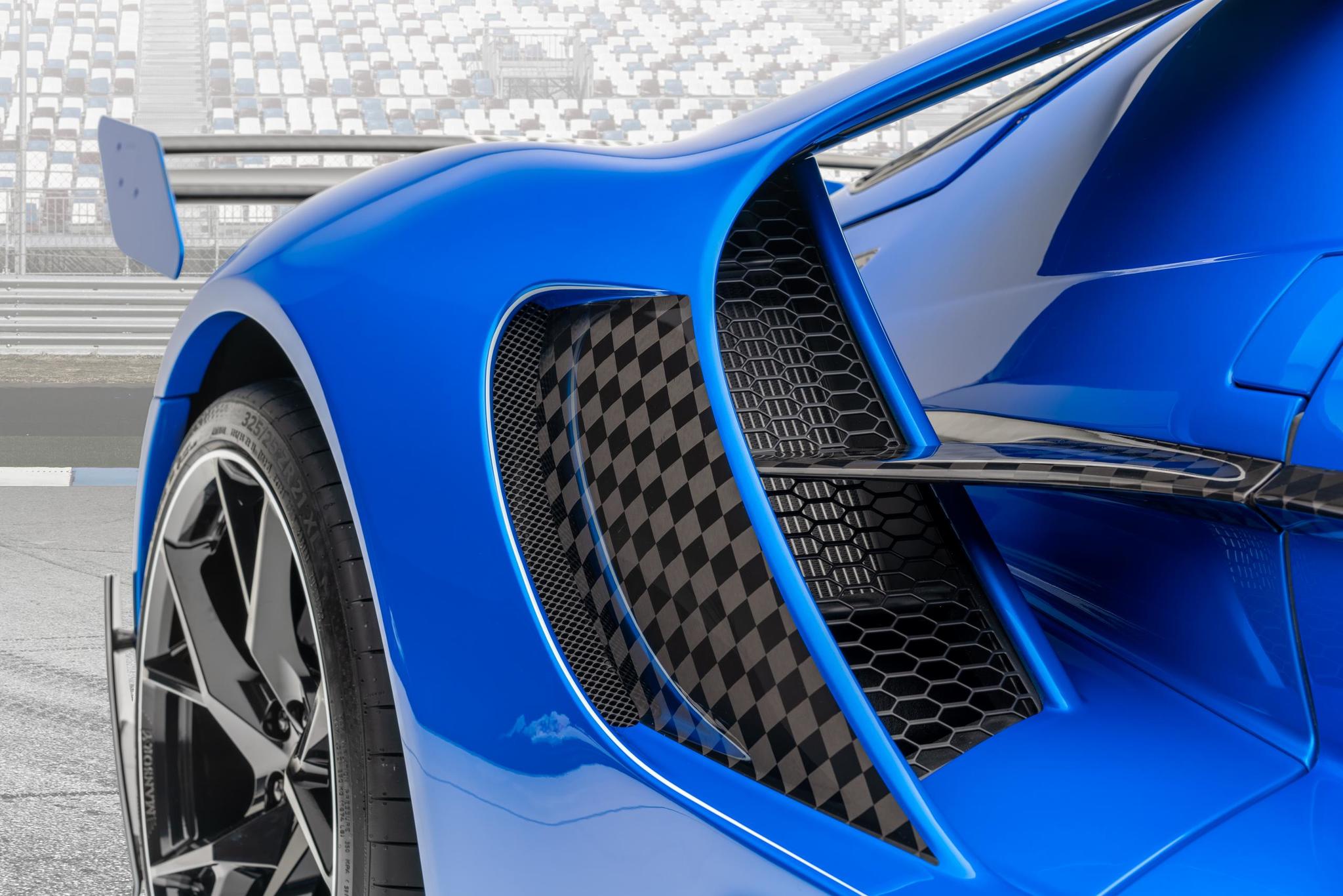 Mansory body kit for Ford GT carbon
