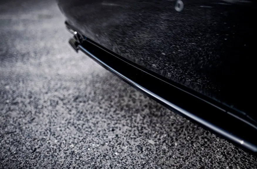 Maxton Design CENTRAL REAR SPLITTER FOR LEXUS LS MK4 new style