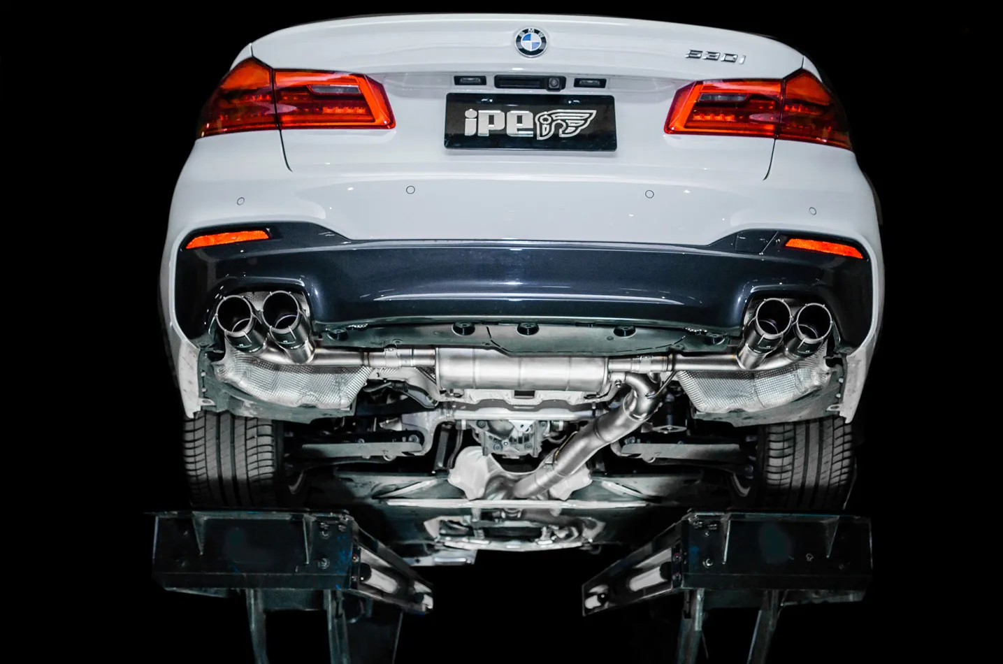 IPE exhaust system for BMW 520i / 530i (G30 G31)