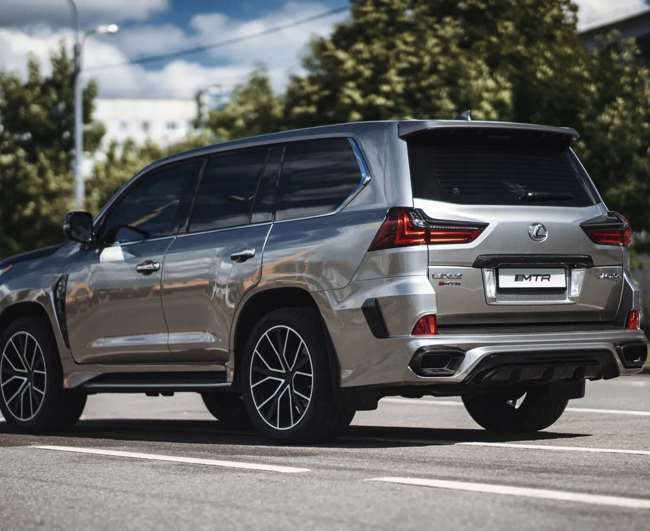 Check our price and buy MTR Design Body Kit for Lexus LX 570/450d