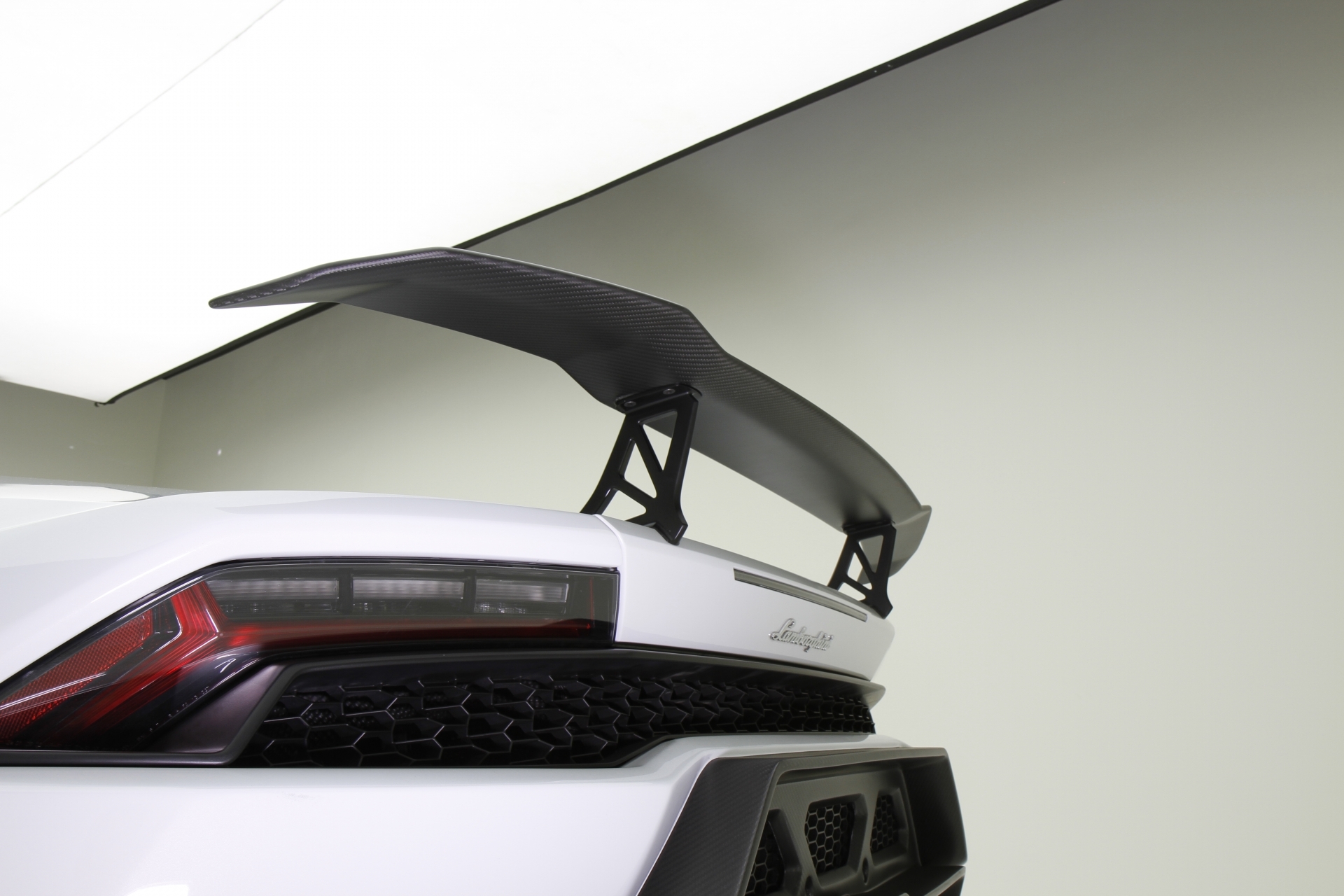 Vorsteiner Nero body kit for Lamborghini Huracan Novara