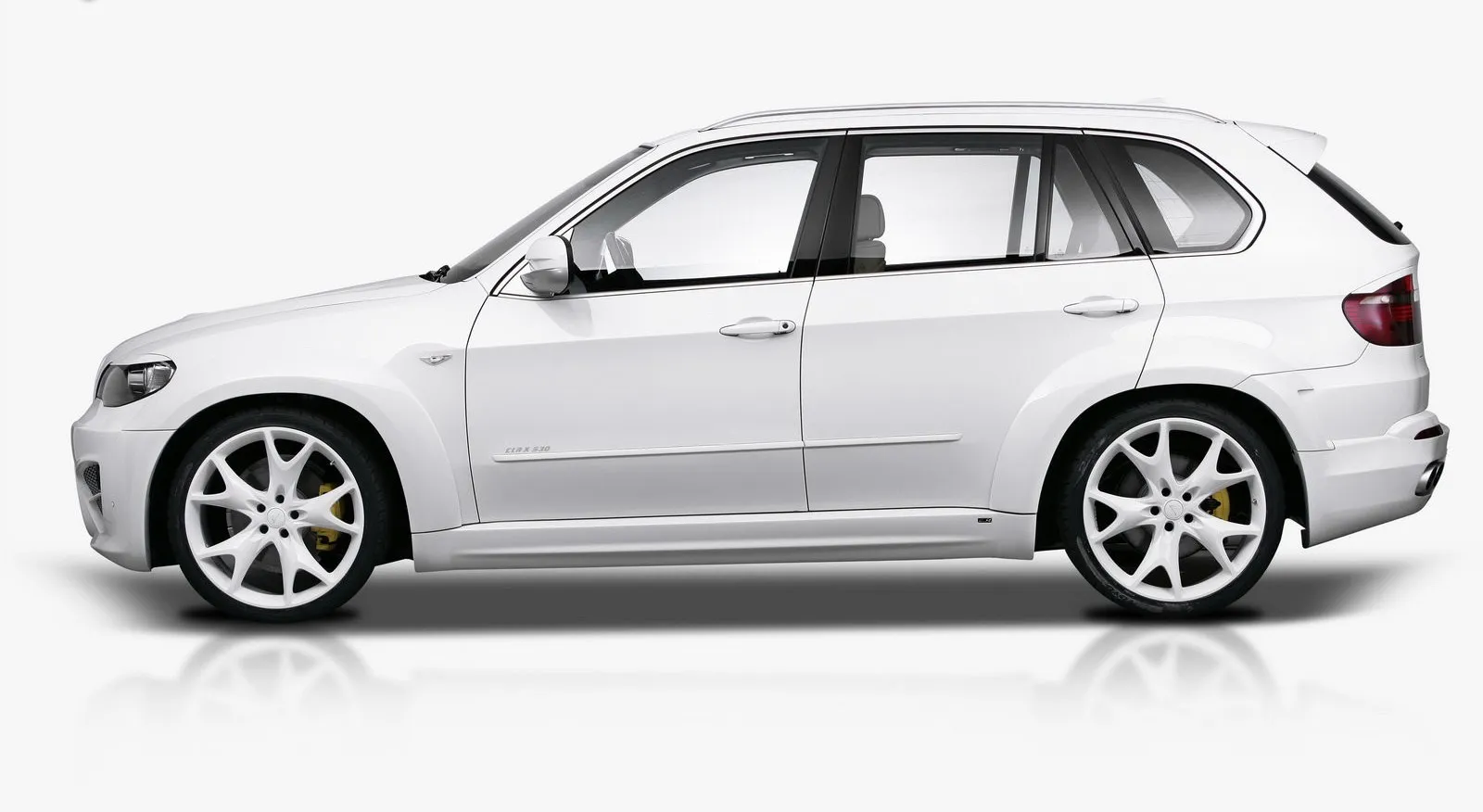 LUMMA CLR X 530 BODY KITS FOR BMW X5 4.8I E70 2019