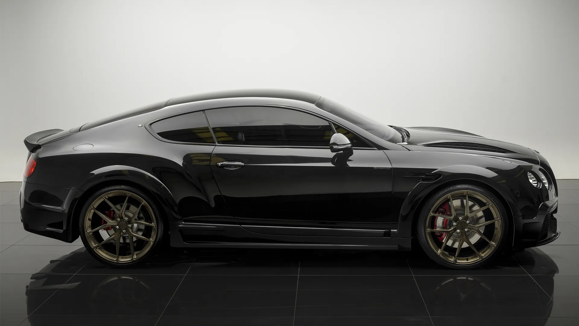 Onyx GTXII body kit for Bentley Continental GT carbon fiber
