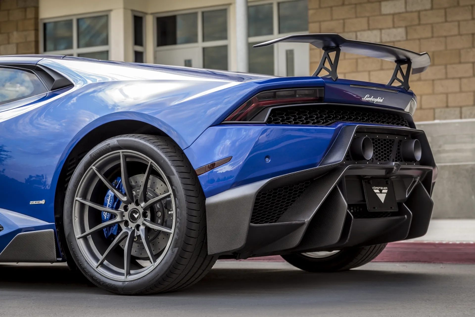 Vorsteiner Nero body kit for Lamborghini Huracan Novara