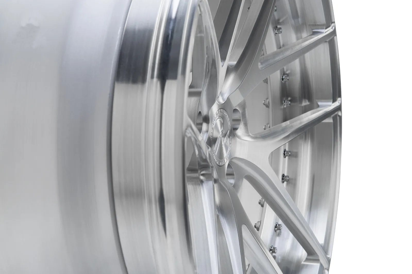 Modulare D18 forged wheels