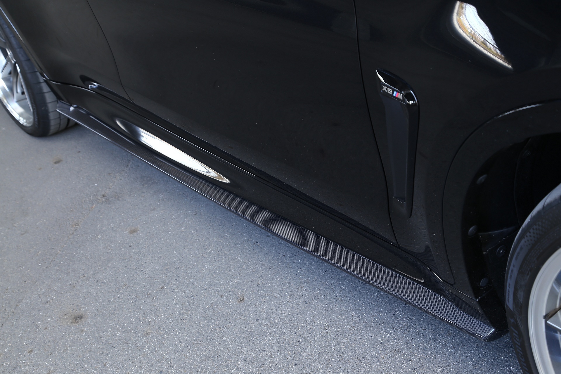 Hodoor Performance Carbon fiber door sill pads for BMW X5M F85