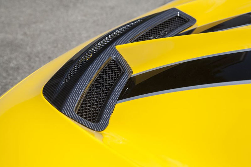 Hodoor Performance Carbon fiber insert in the hood air intake for Ferrari 458 Speciale