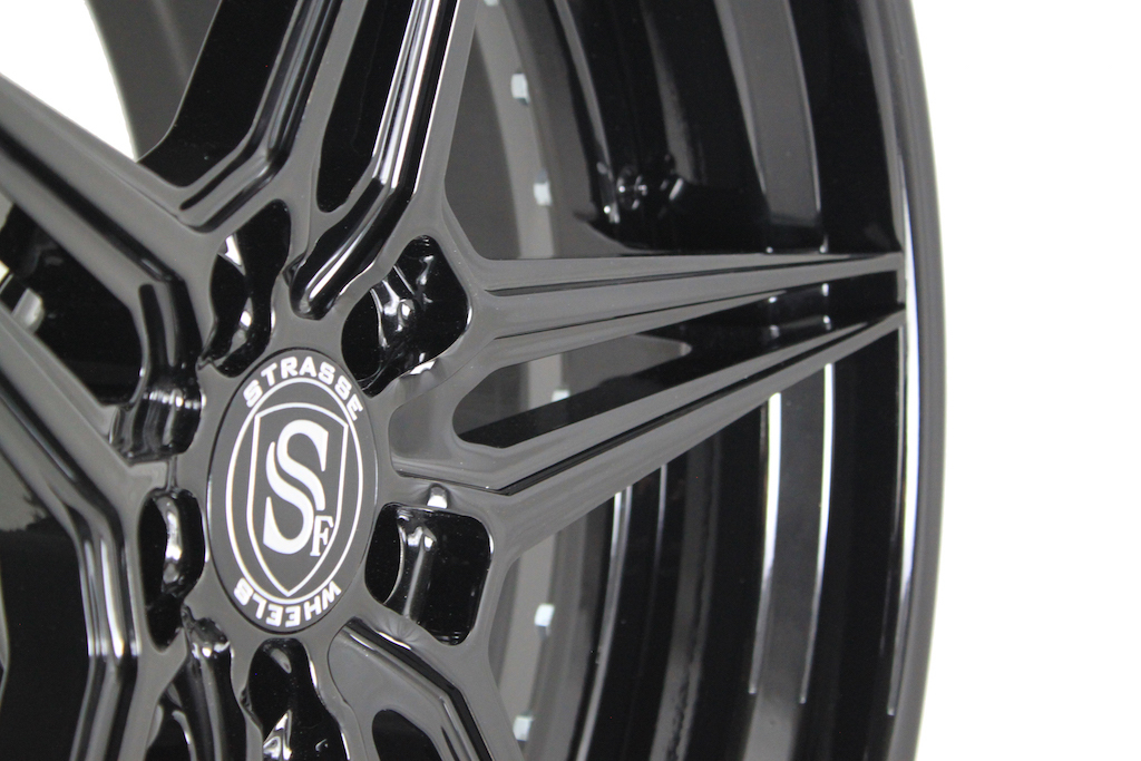 Strasse  SV2 DEEP CONCAVE FS 3 Piece Forged Wheels