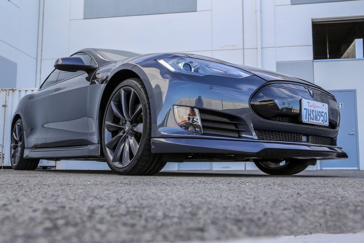 Unplugged Performance Front Spoiler and Diffuser System for Tesla Model S carbon fiber