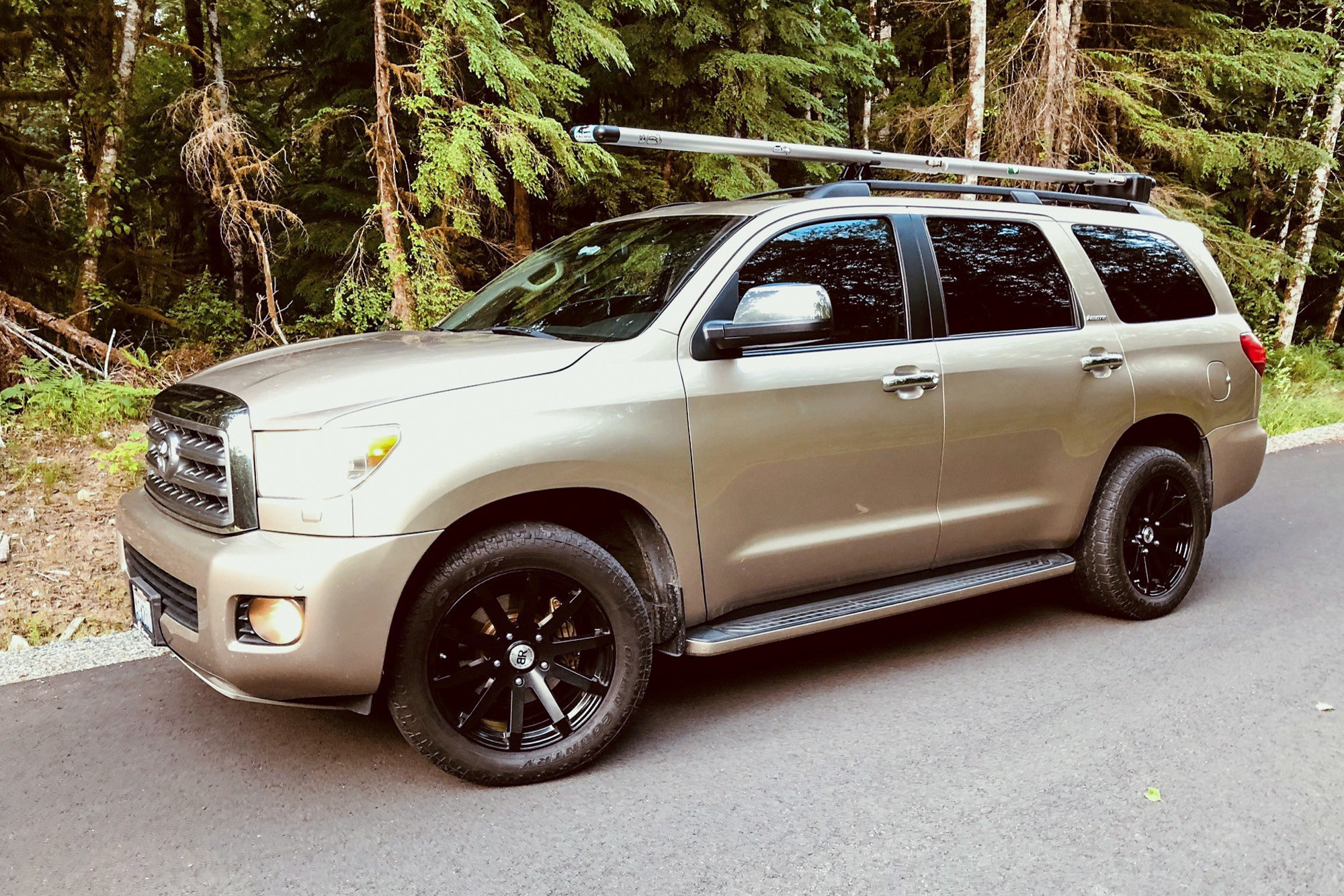 Тойота секвойя. Toyota Sequoia 2015 Tuning. Тойота Секвойя матовая. Тойота Секвойя кросс. 4261160600 R18 Toyota Sequoia.