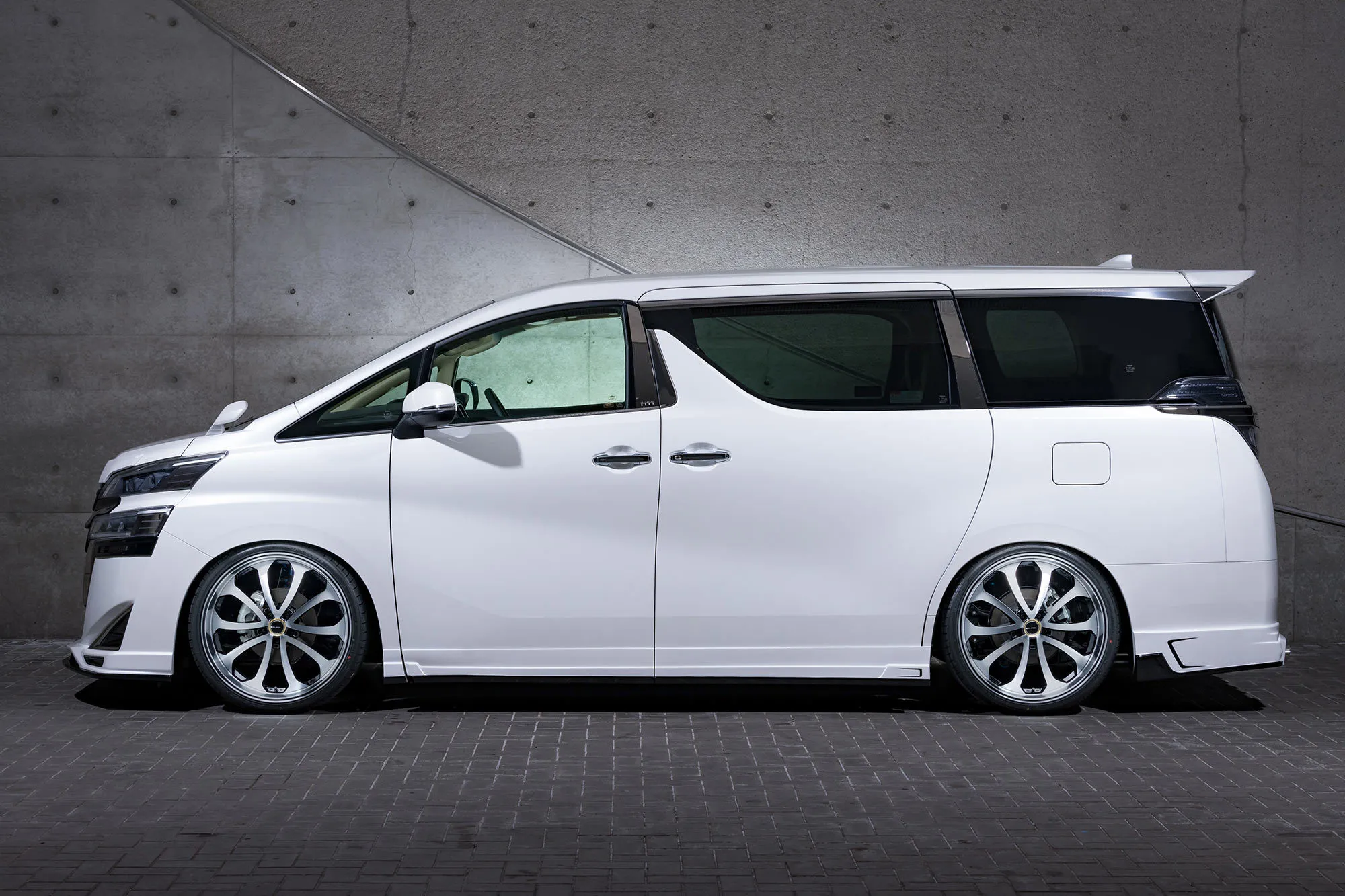 M'z Speed body kit for Toyota Vellfire V/X grade latest model
