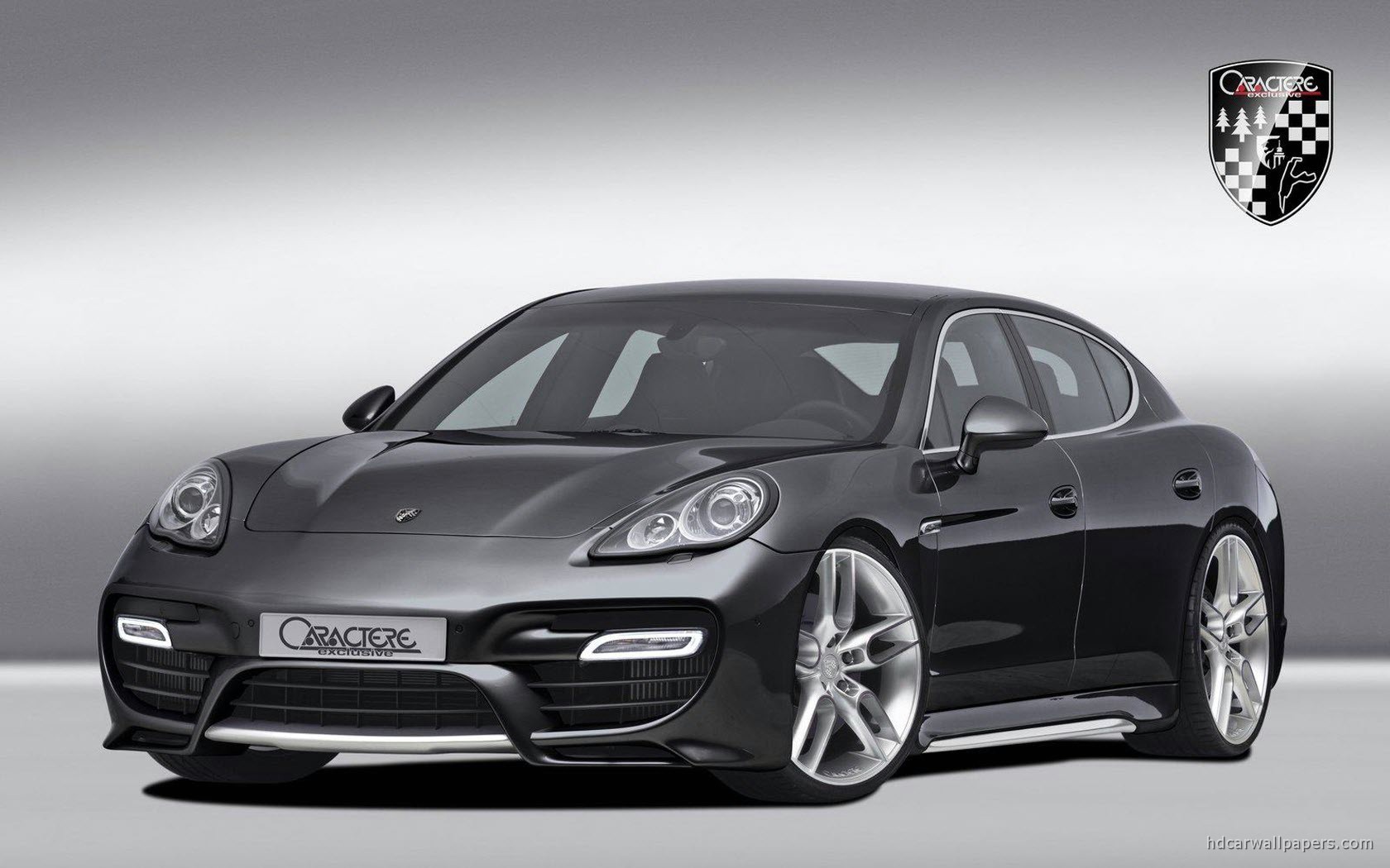 images-products-1-7474-232987954-caractere_porsche_panamera-wide.jpg