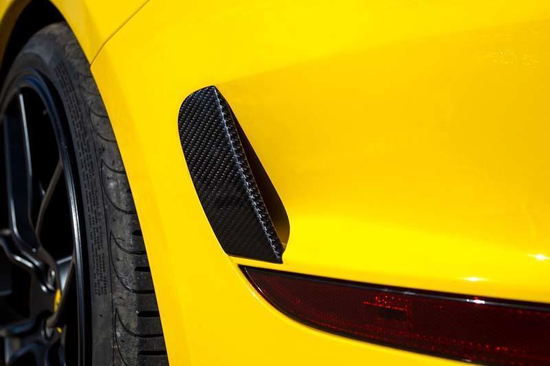 Hodoor Performance Carbon fiber inserts in the rear bumper air intakes Novitec Style for Ferrari California