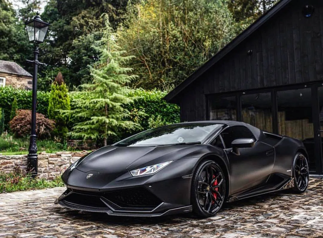 NERO Design body kit for Lamborghini HURACAN