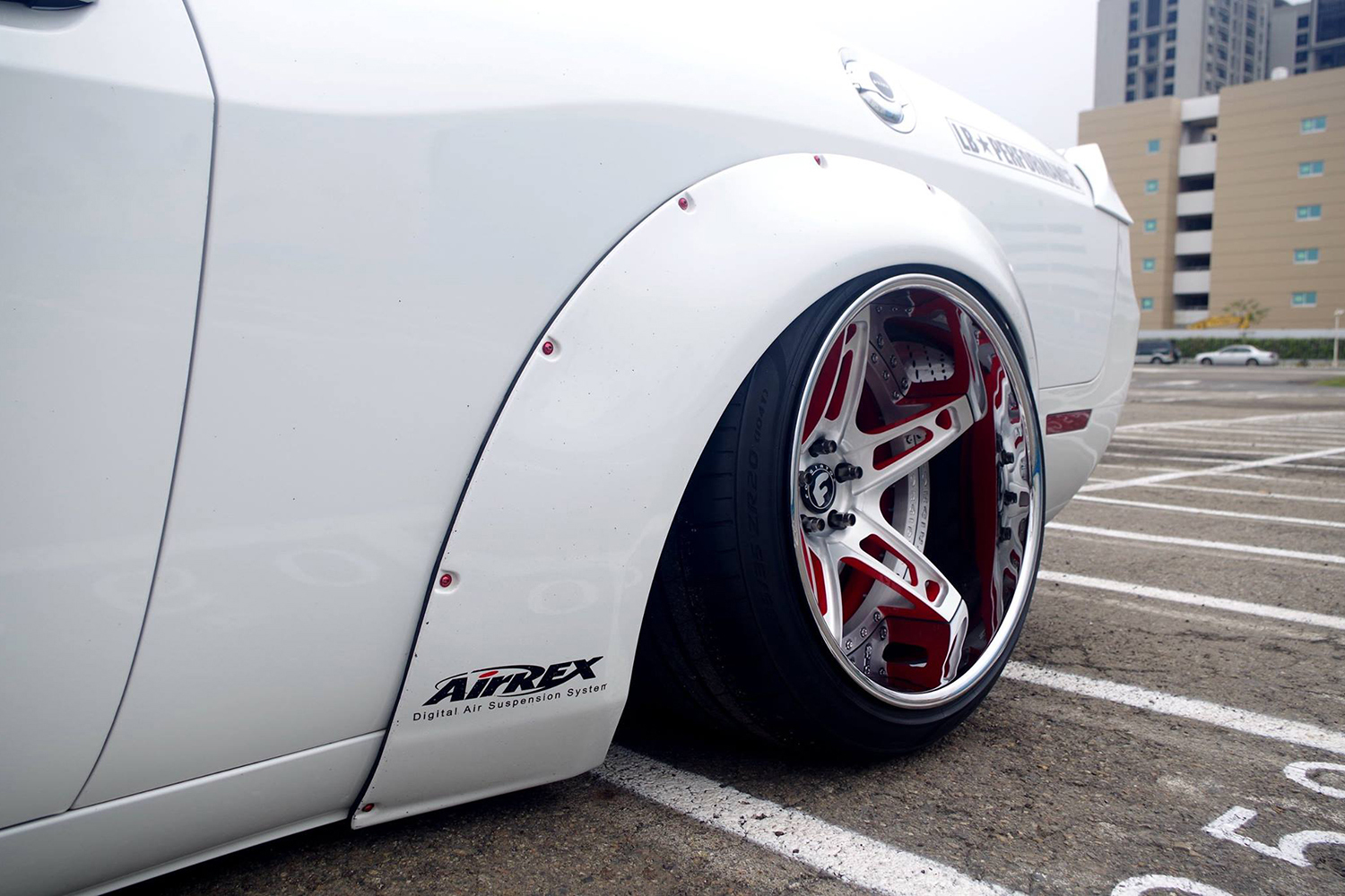 DODGE CHALLENGER FORGIATO AFFILATO-ECL FORGED WHEELS