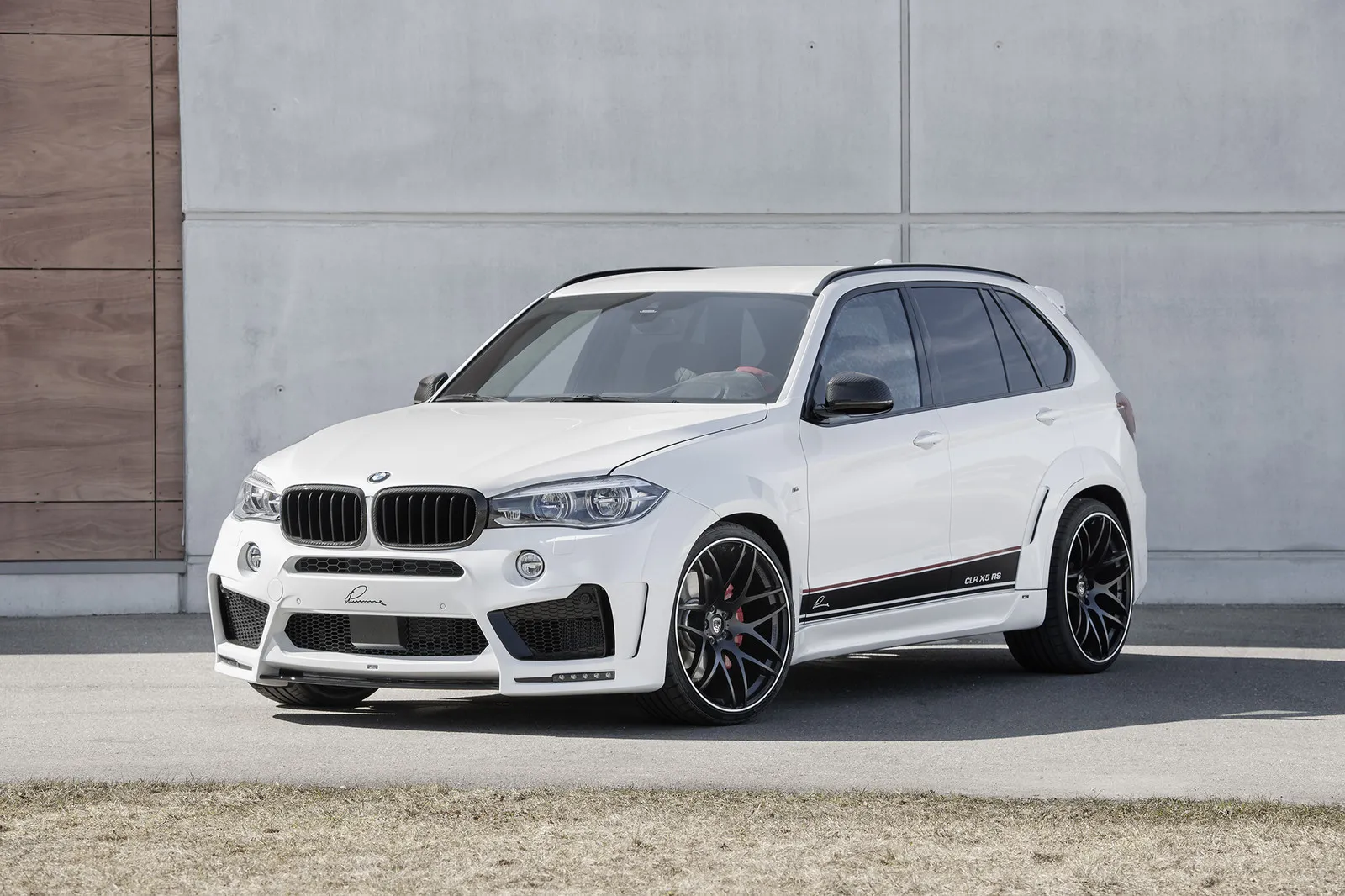 Check our price and buy Lumma CLR X5 RS widebody kit for BMW X5 F15