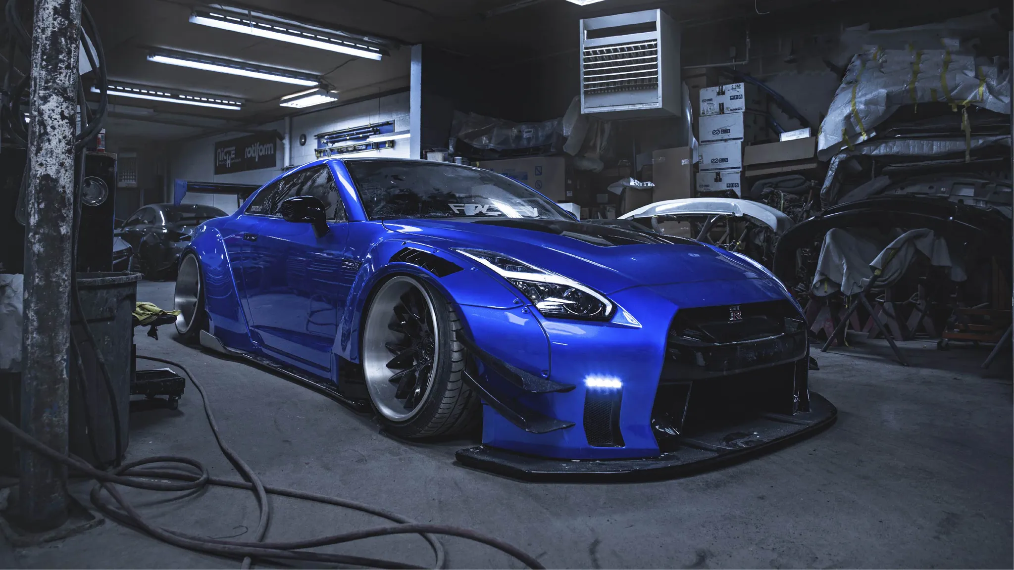 Check our price and buy Liberty Walk  body kit for Nissan GT-R R35!