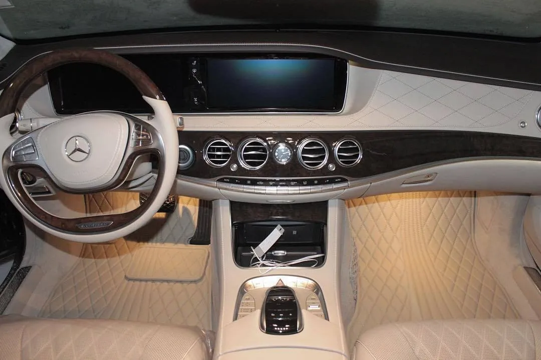 Rugs from eco-leather Vestis for Mercedes