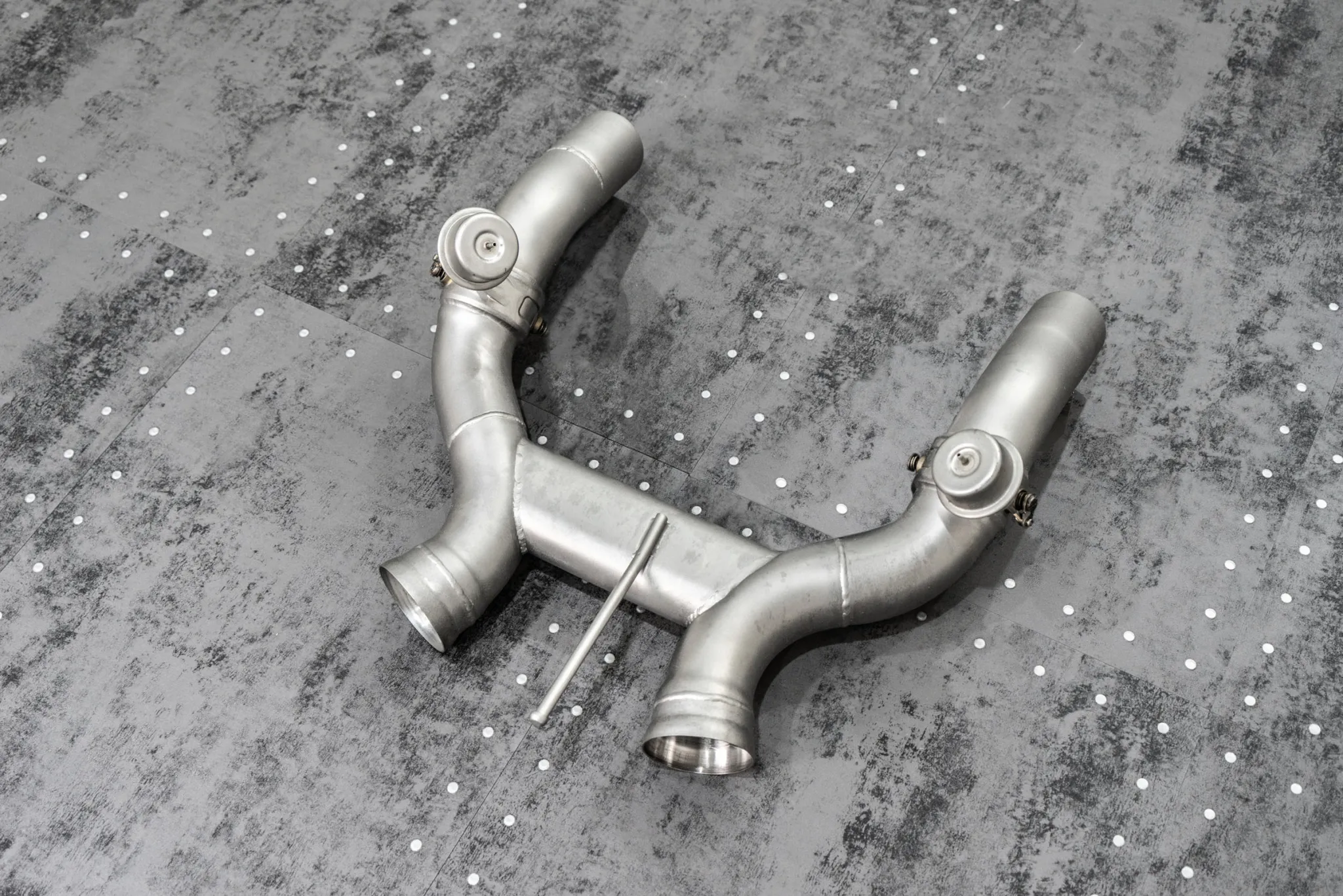 TNEER Exhaust Systems for McLaren MP4-12C