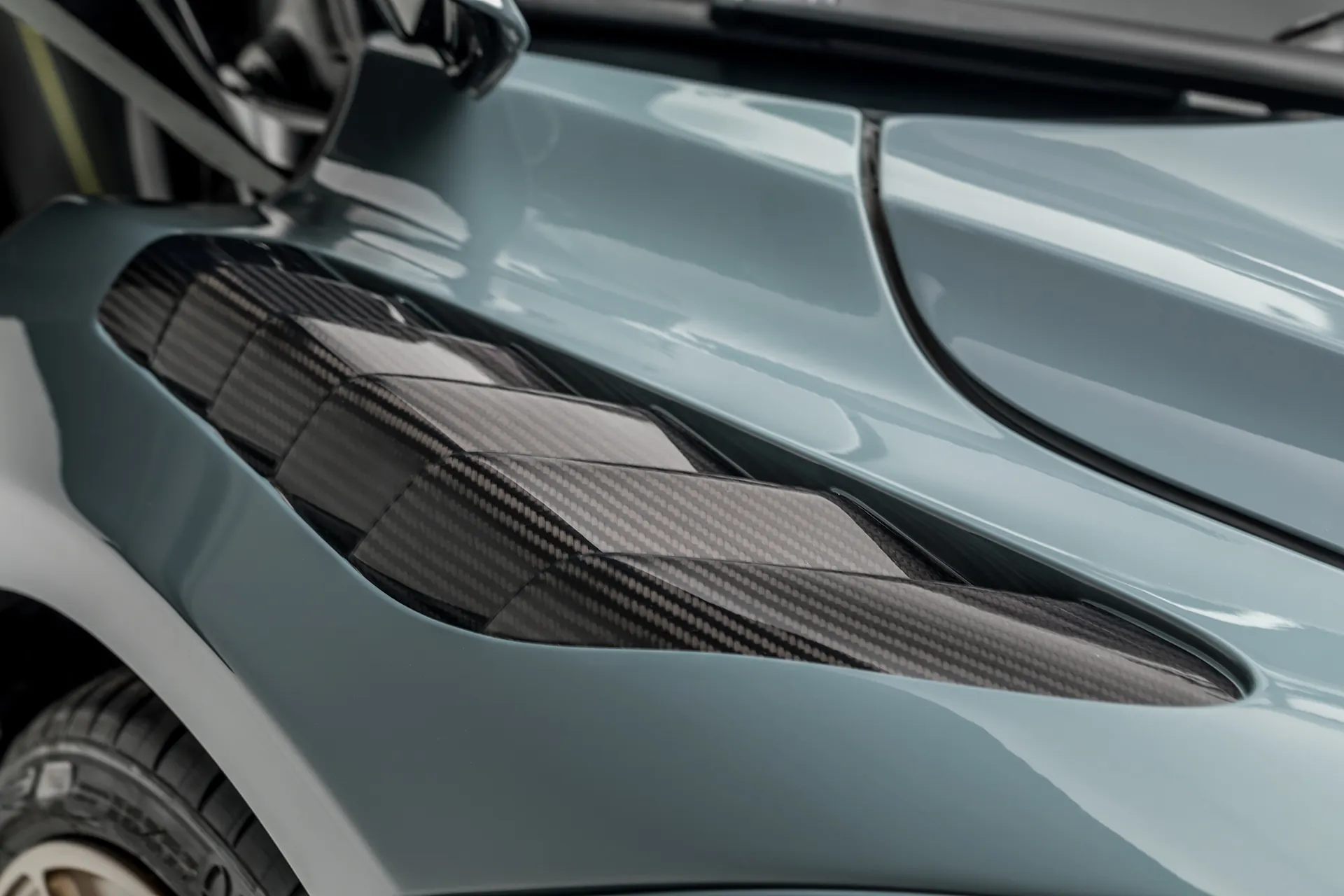 Check our price and buy Vorsteiner Nero body kit for McLaren 720S