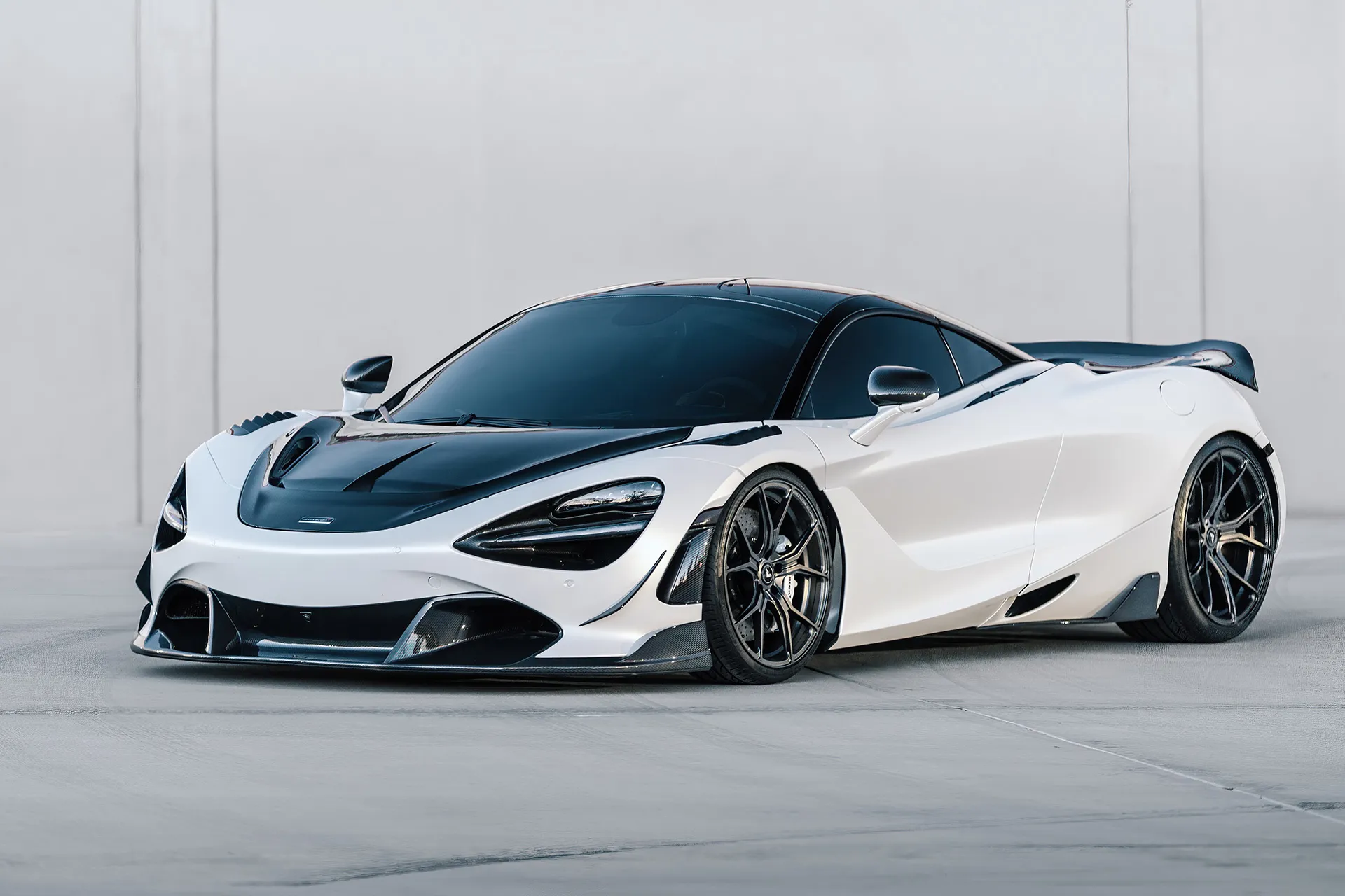 Check our price and buy Vorsteiner Nero body kit for McLaren 720S