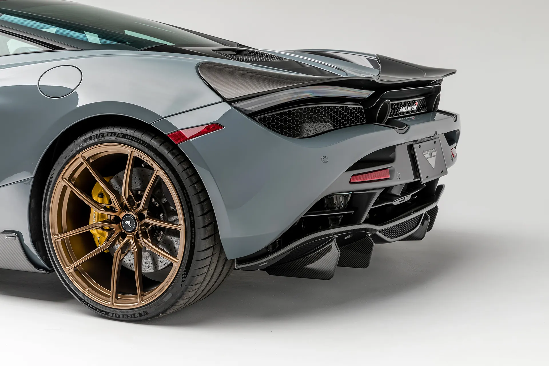 Check our price and buy Vorsteiner Nero body kit for McLaren 720S
