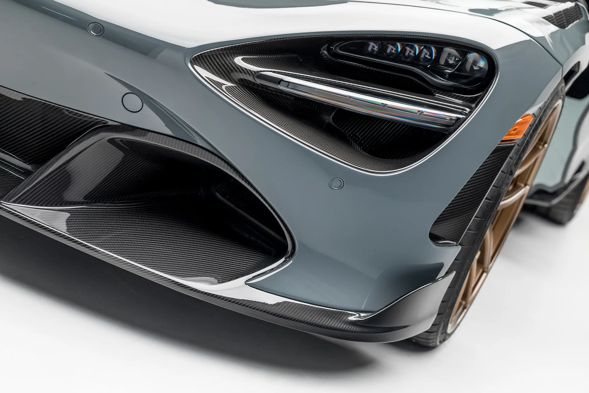 Check our price and buy Vorsteiner Nero body kit for McLaren 720S