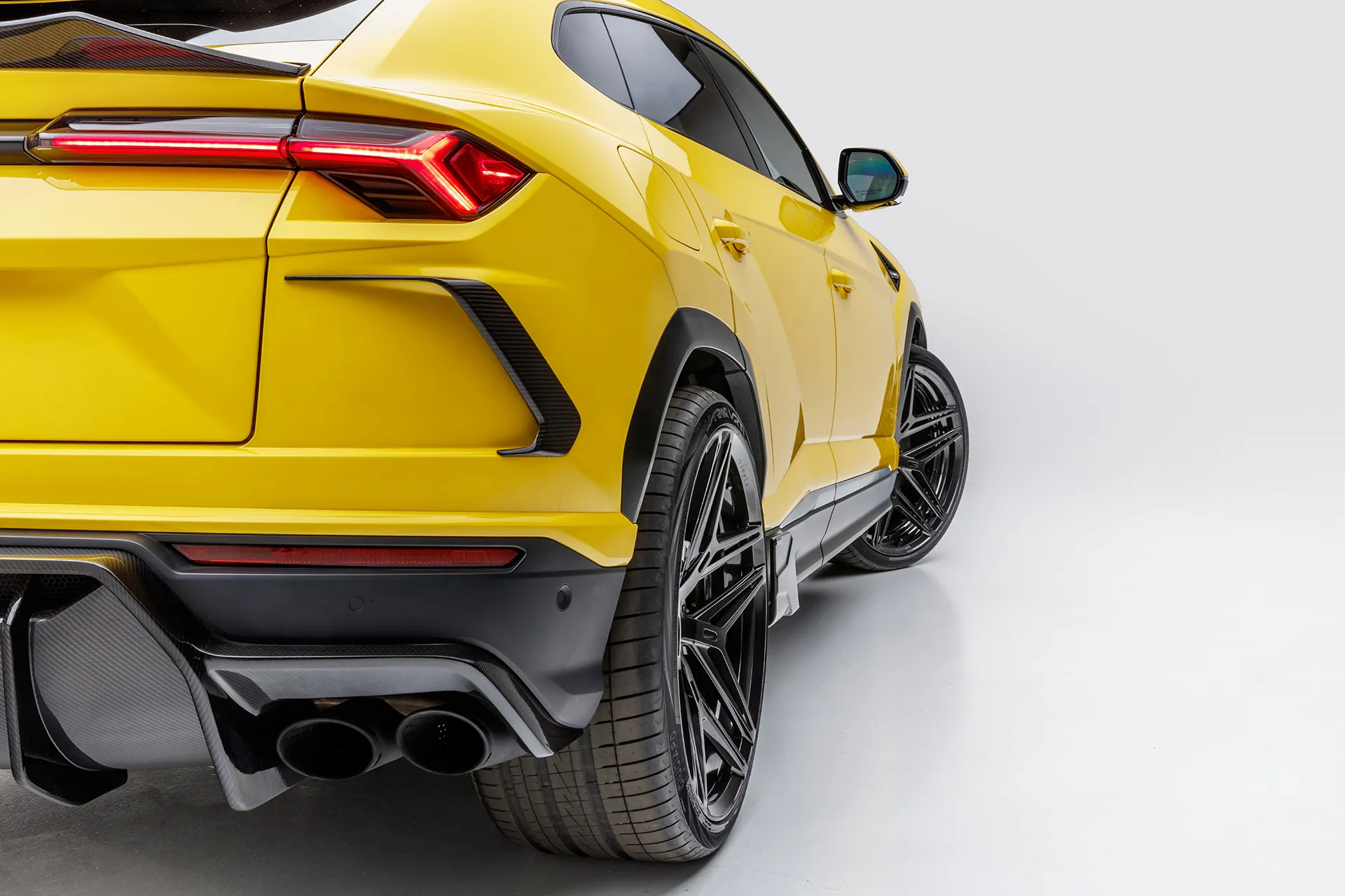 Vorsteiner Nero body kit for Lamborghini Urus latest model