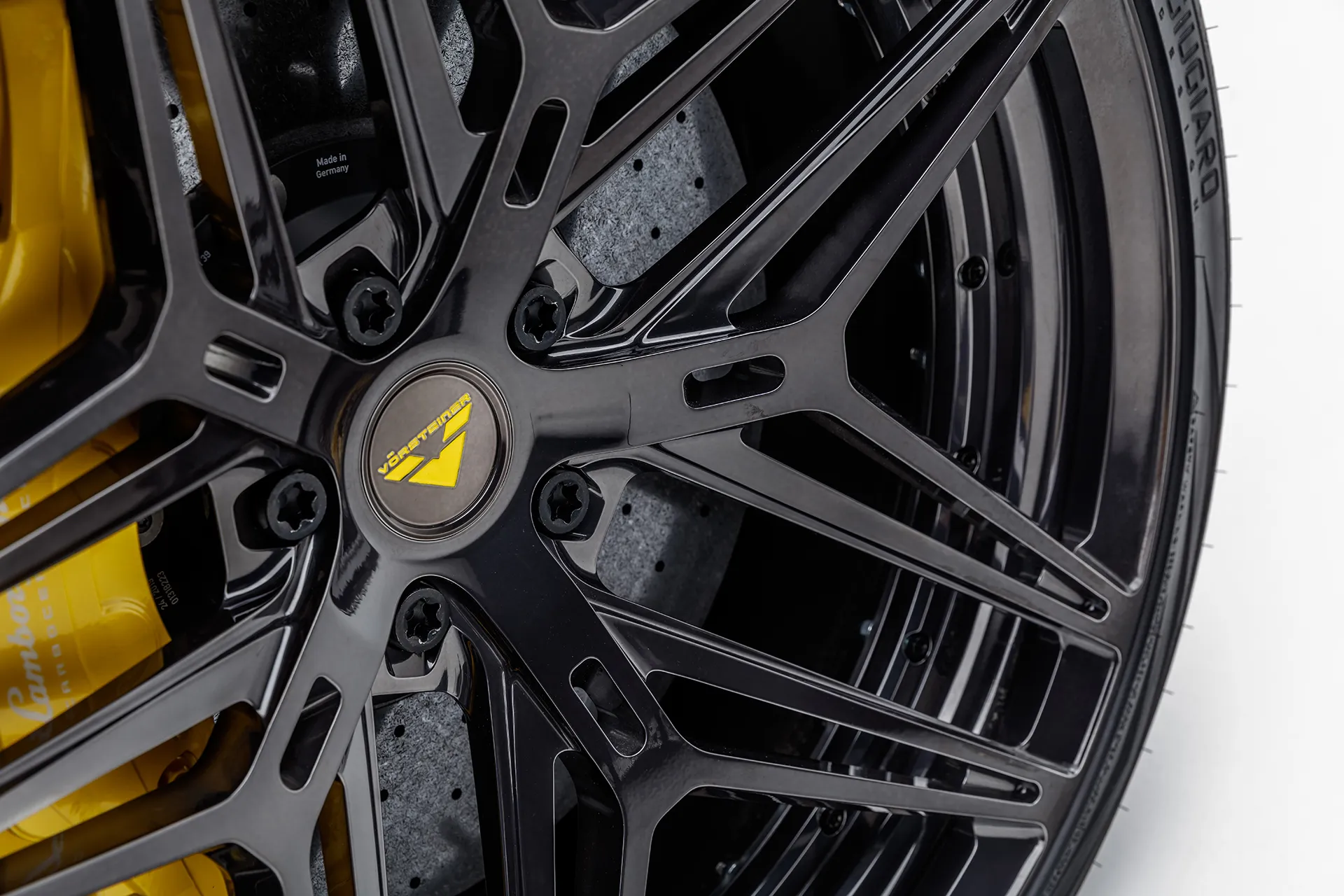 Vorsteiner Nero body kit for Lamborghini Urus new model