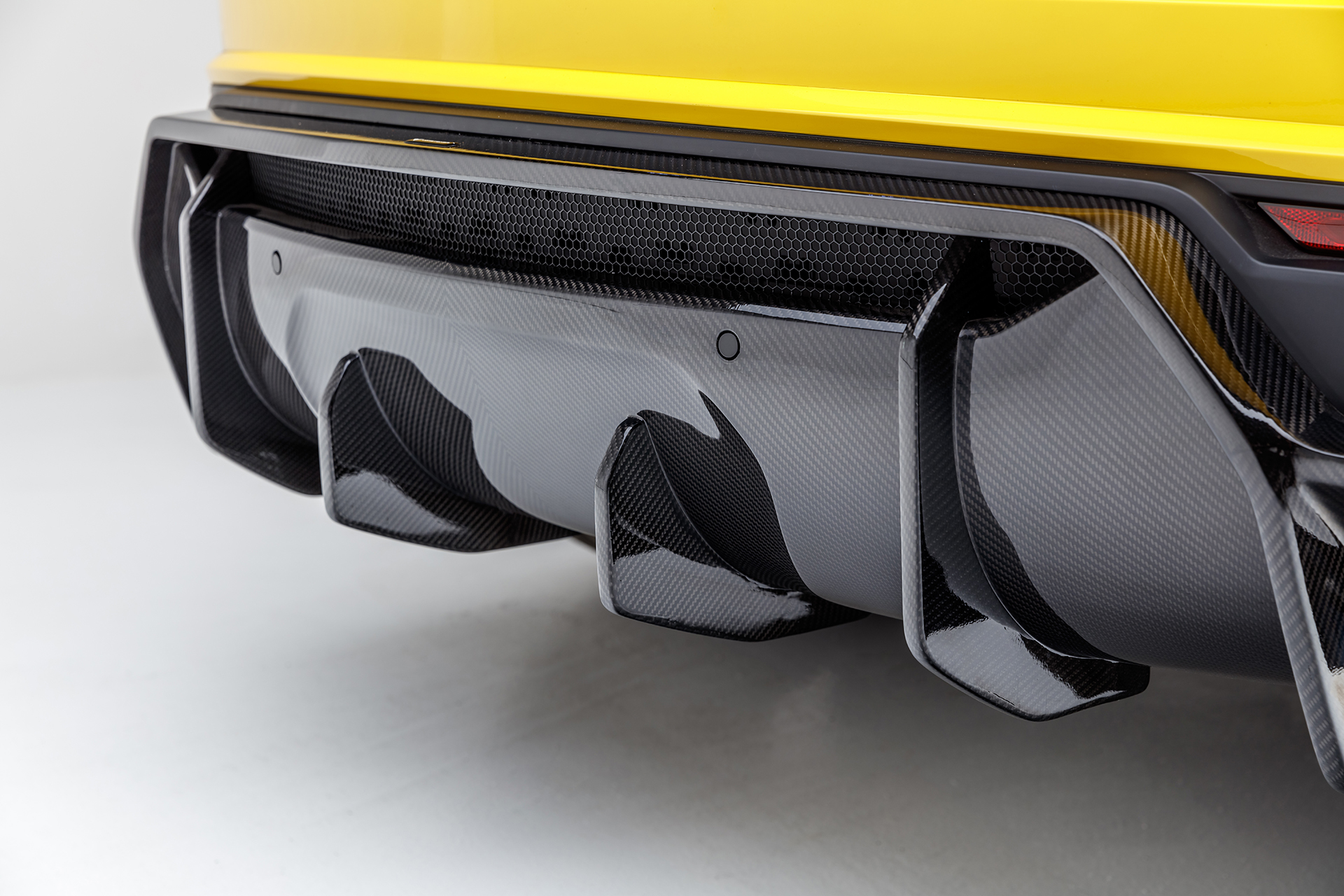 Vorsteiner Nero body kit for Lamborghini Urus carbon fiber