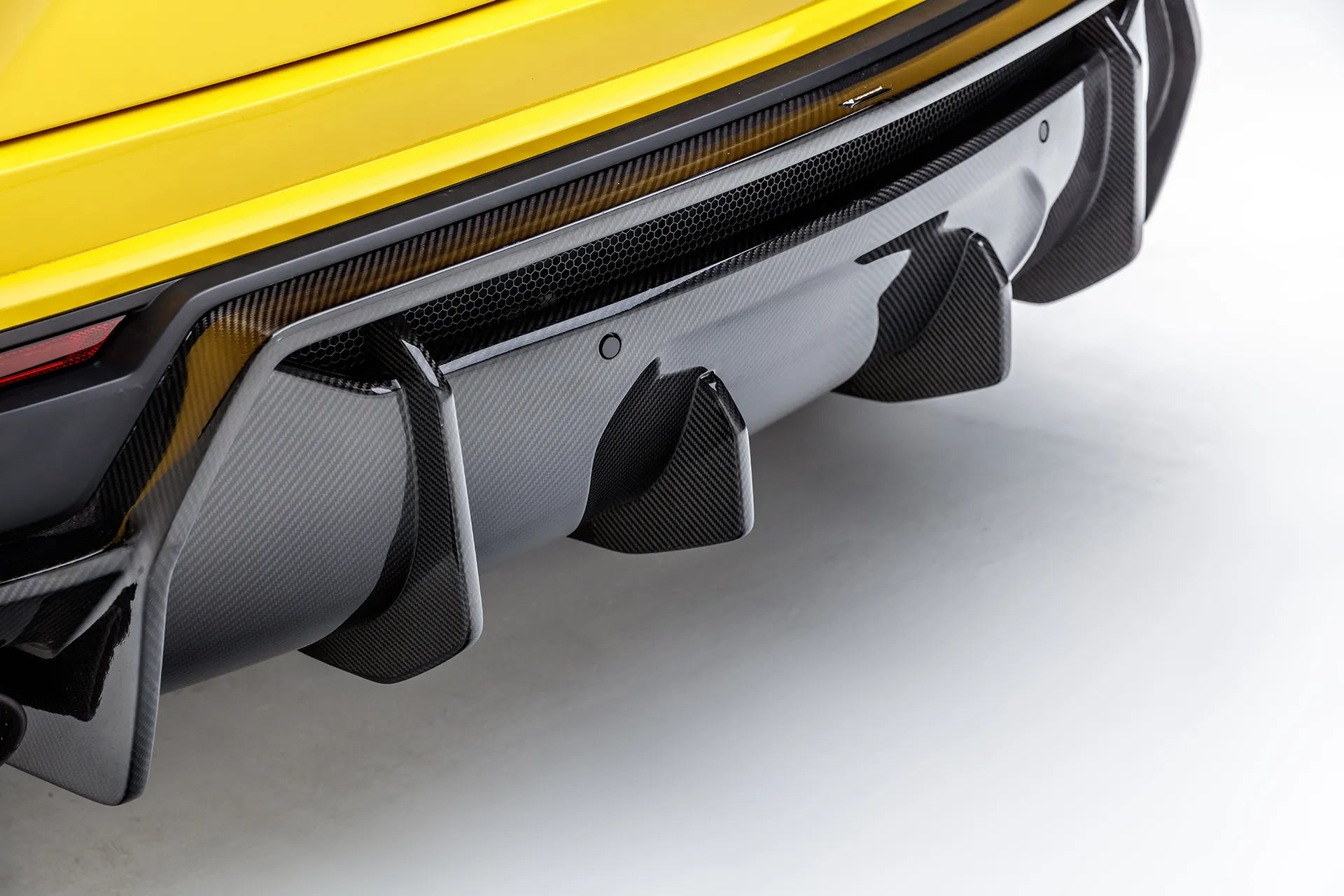 Vorsteiner Nero body kit for Lamborghini Urus new model