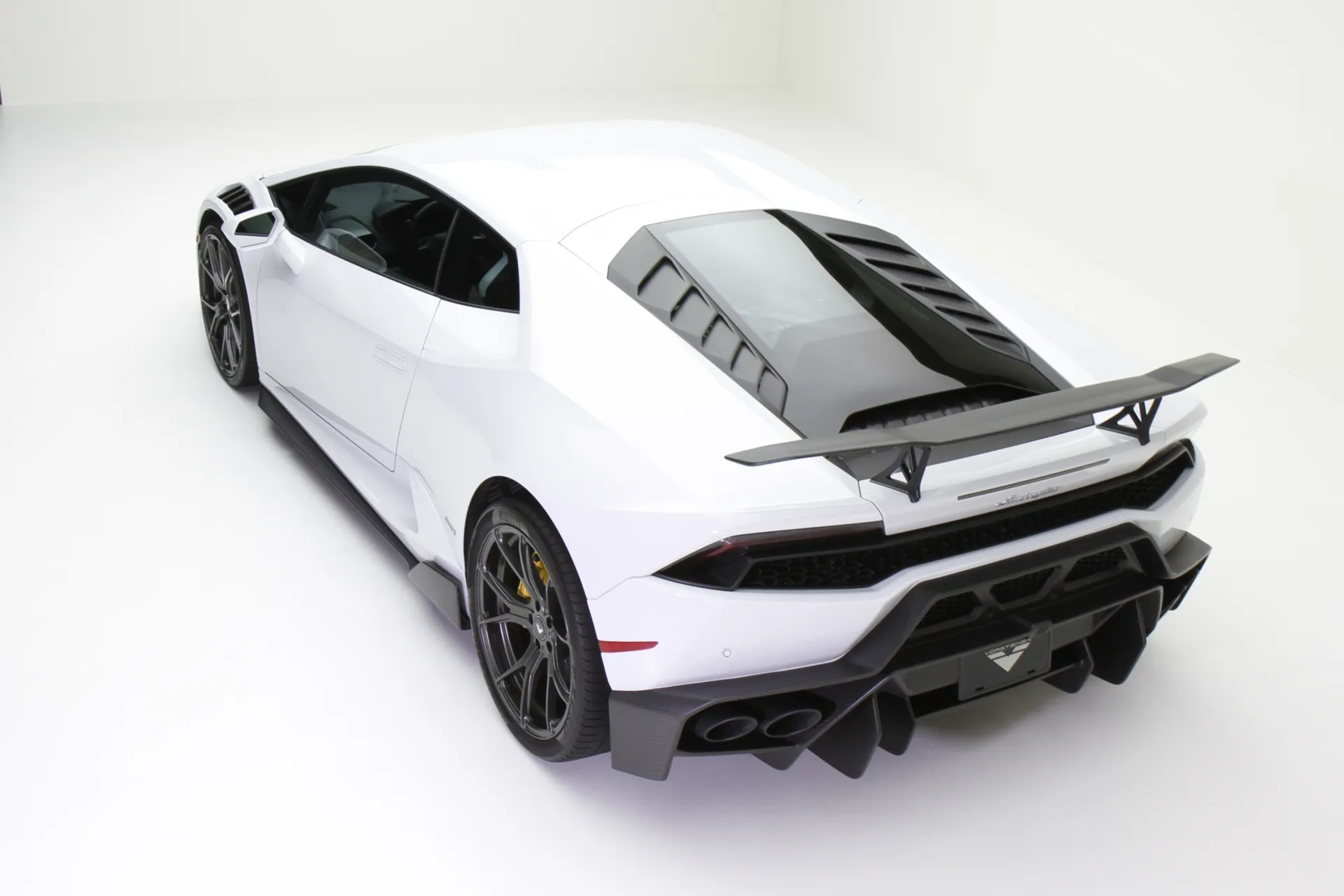 Vorsteiner Nero body kit for Lamborghini Huracan Novara