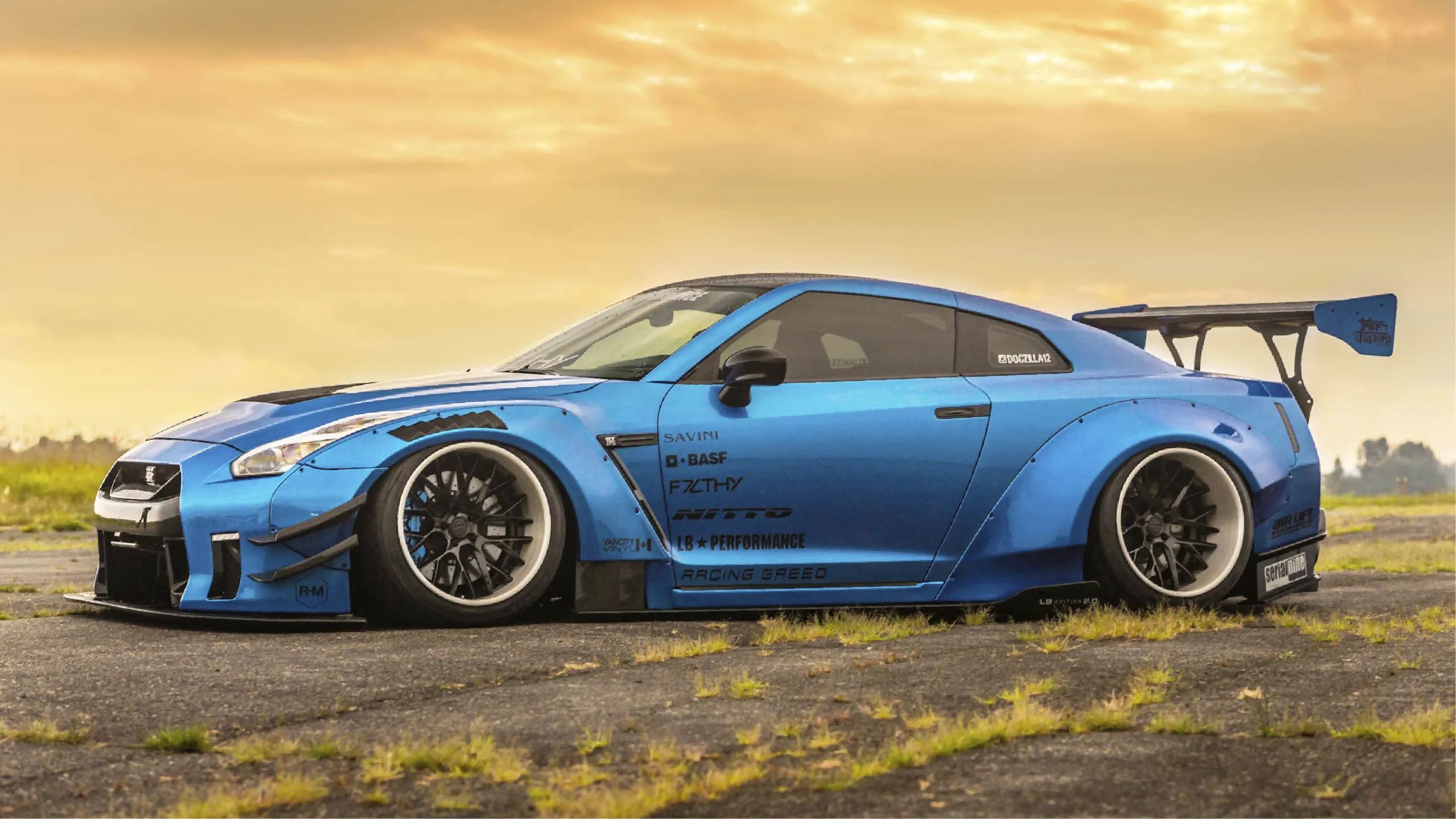 Check our price and buy Liberty Walk  body kit for Nissan GT-R R35!